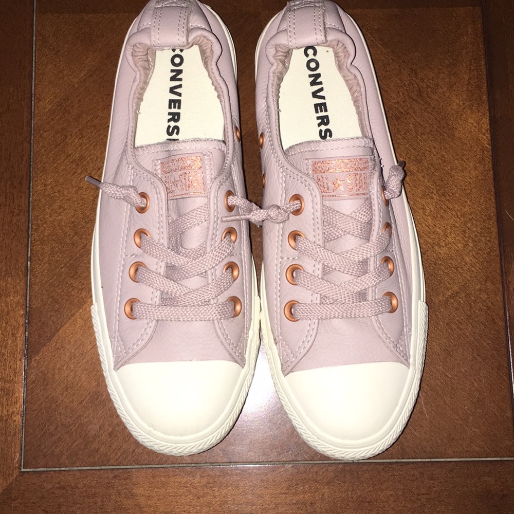 🔥🔥PRICE DROP 🔥🔥CONVERSE!!